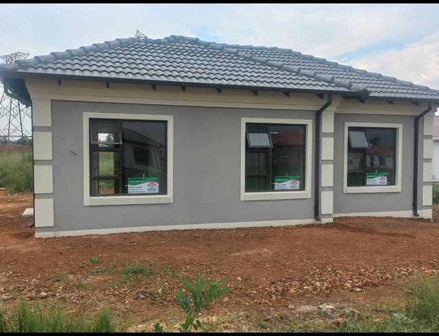 2 BEDROOM HOUSE FOR SALE IN REIGERPARK